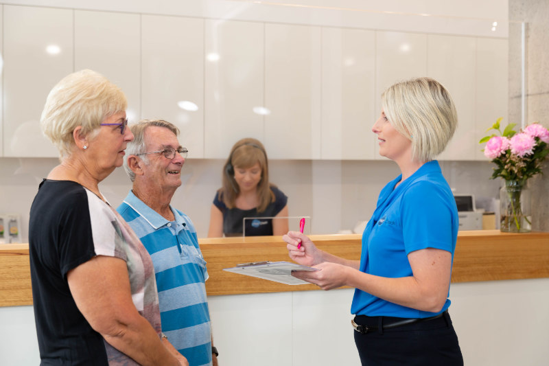 audiologist explaining hearing health audiologist explaining hearing health